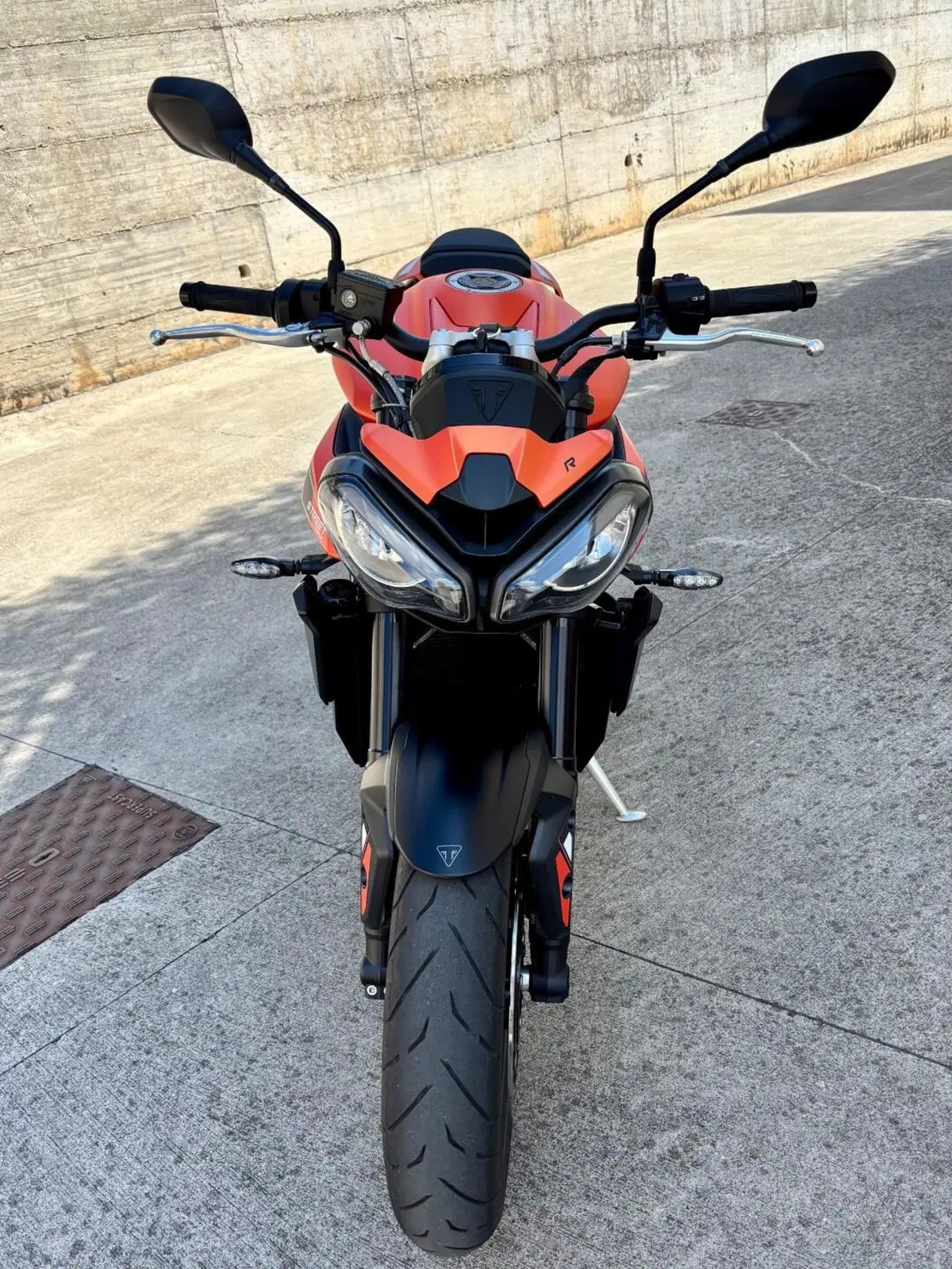 Triumph Street Triple 765 R (2023 - 26) (2)