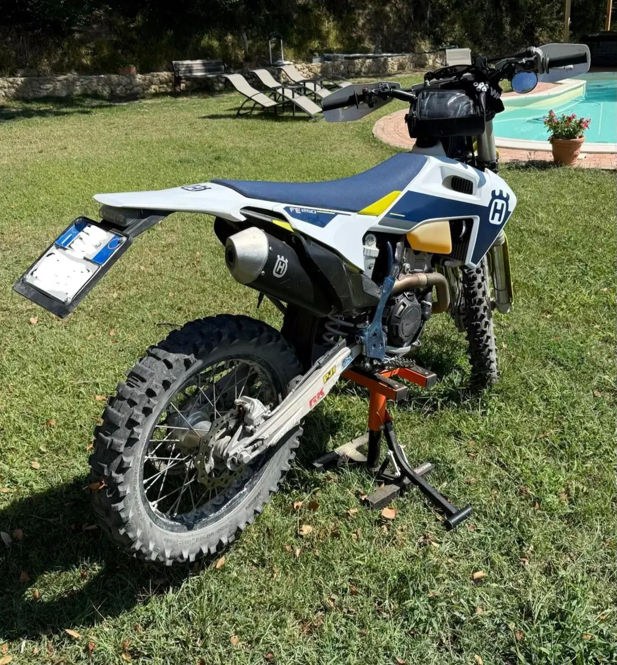 Husqvarna FE 250 (2021) (3)