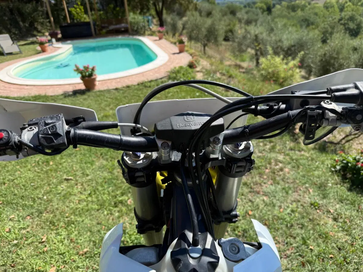 Husqvarna FE 250 (2021) (9)