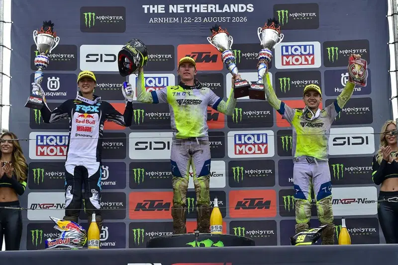 Il podio della MX2. Da sinistra: Everts, Mc Lellan e Farres