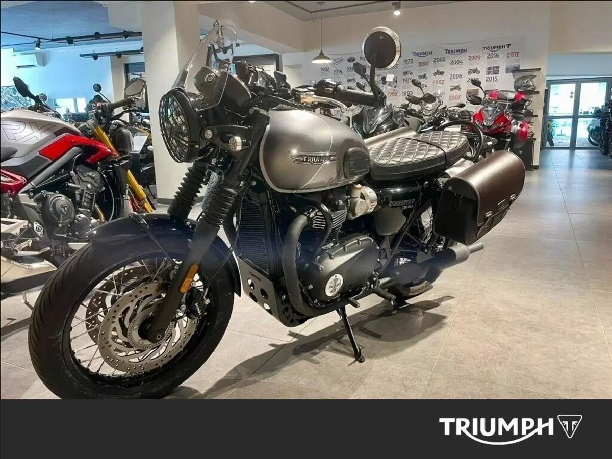 Triumph Bonneville T120 Black (2026) (8)