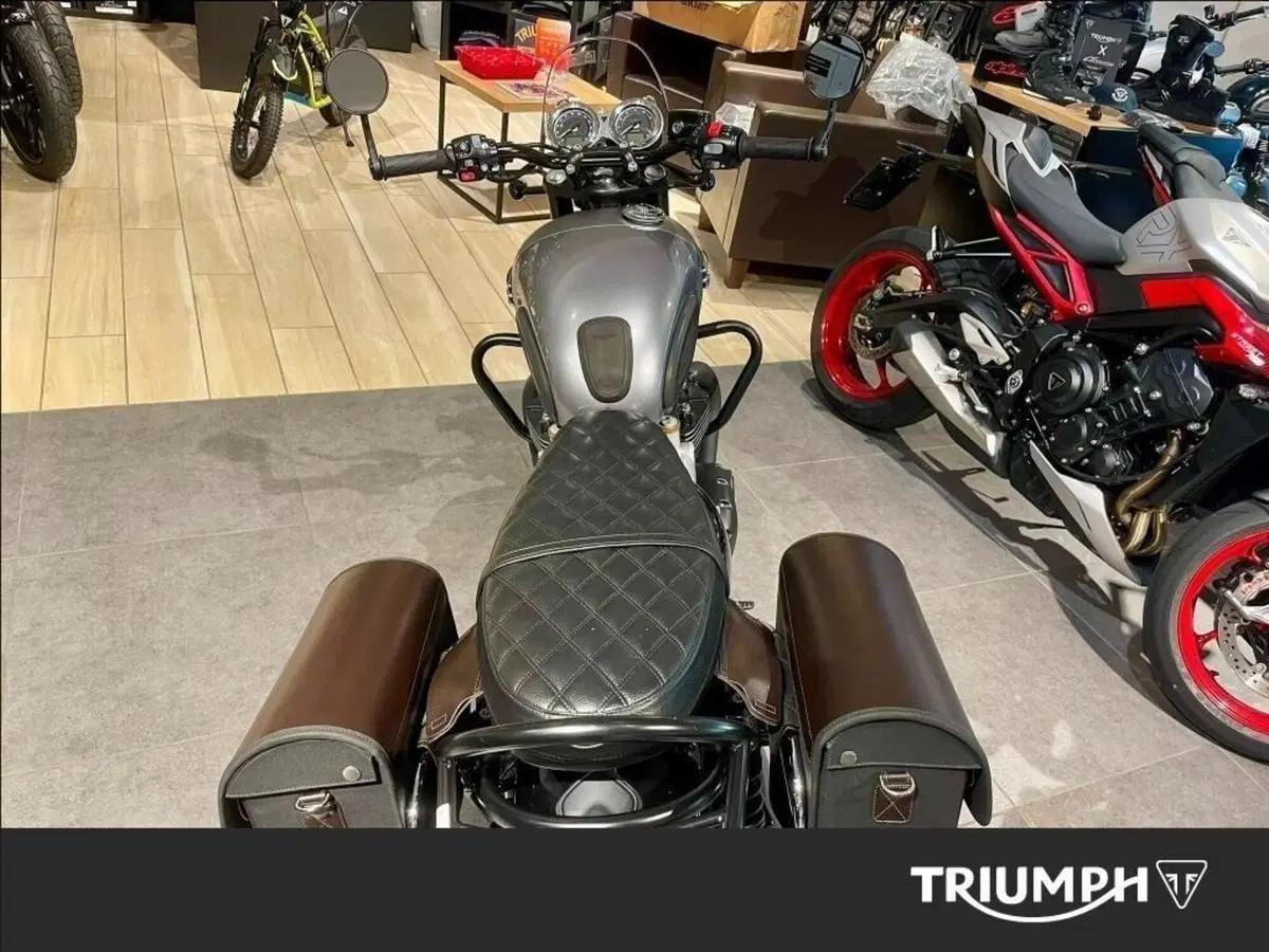 Triumph Bonneville T120 Black (2026) (11)