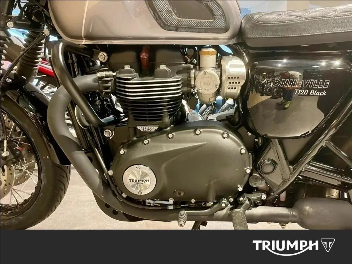 Triumph Bonneville T120 Black (2026) (12)