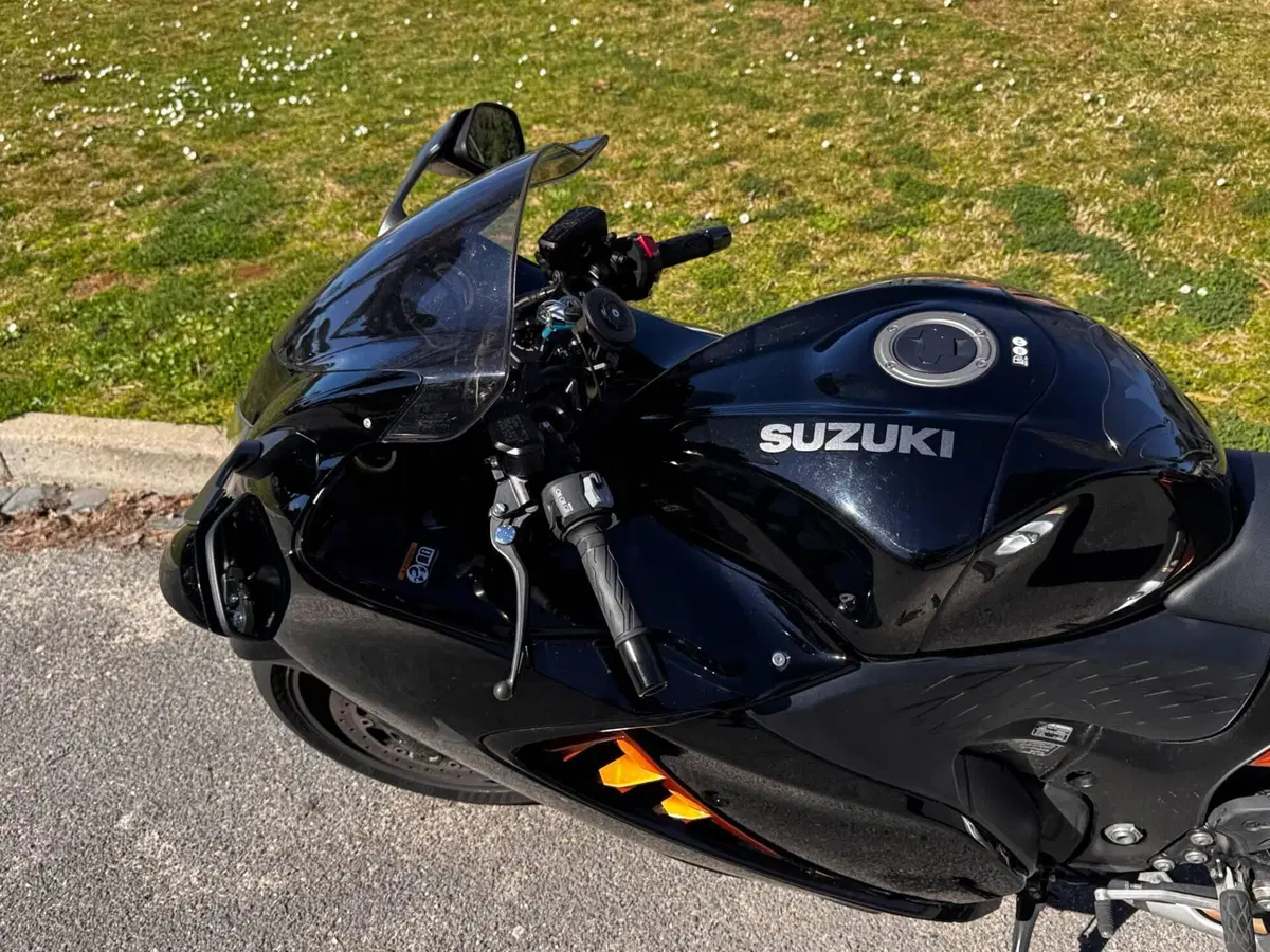 Suzuki GSX 1300 R Hayabusa (2021 - 24) (10)