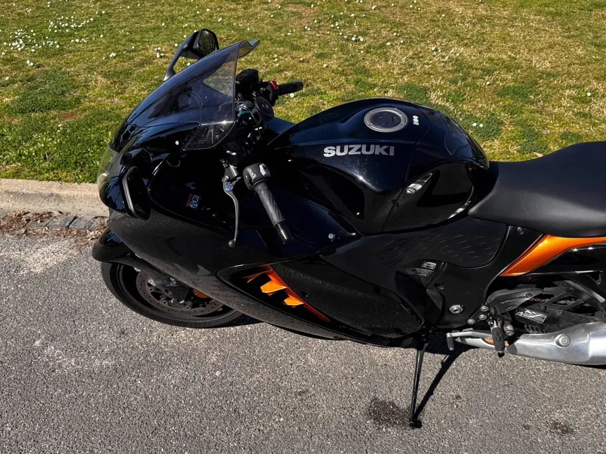Suzuki GSX 1300 R Hayabusa (2021 - 24) (11)