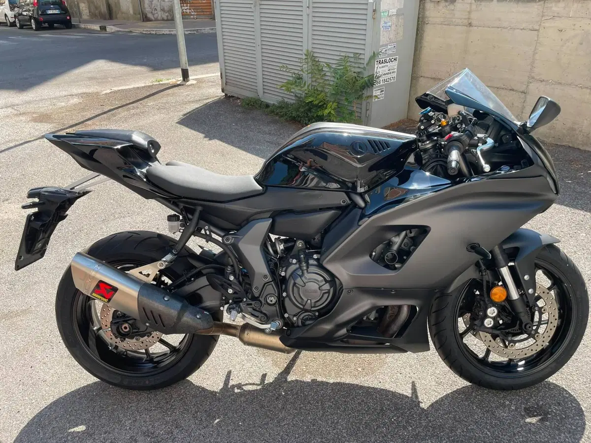 Yamaha YZF R7 (2021 - 25) (2)