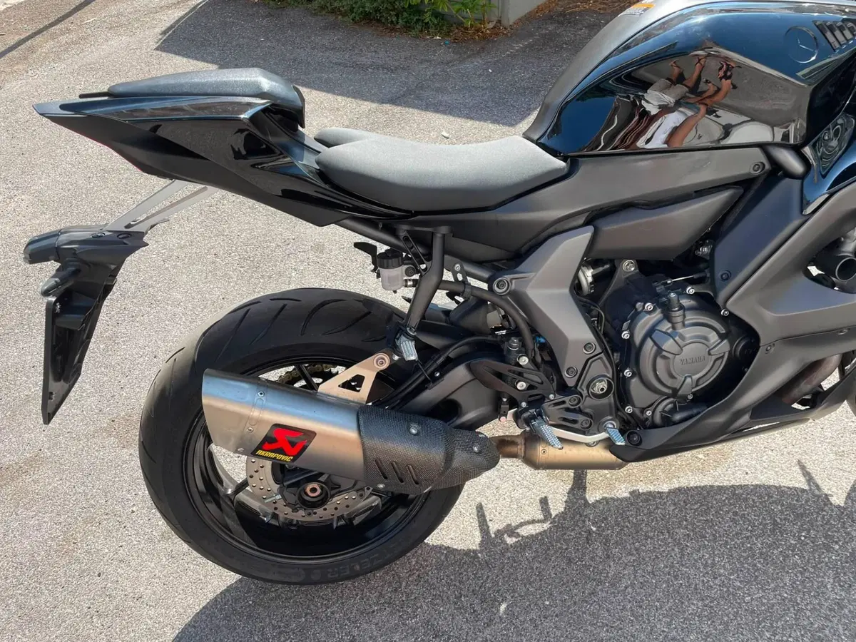 Yamaha YZF R7 (2021 - 25) (3)