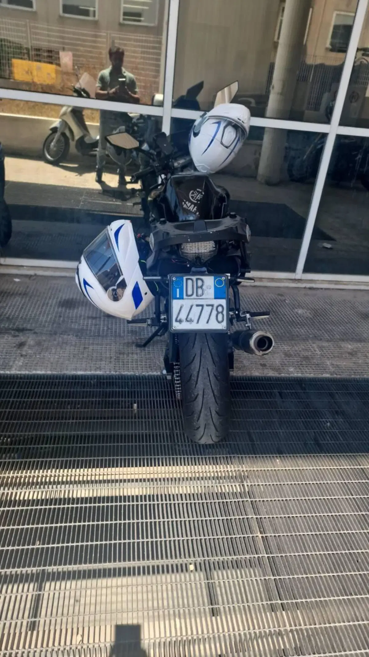 Yamaha FZ6 S2 (2007 - 11) (4)
