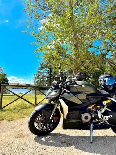 Ducati Streetfighter V2 (2022 - 24) usata
