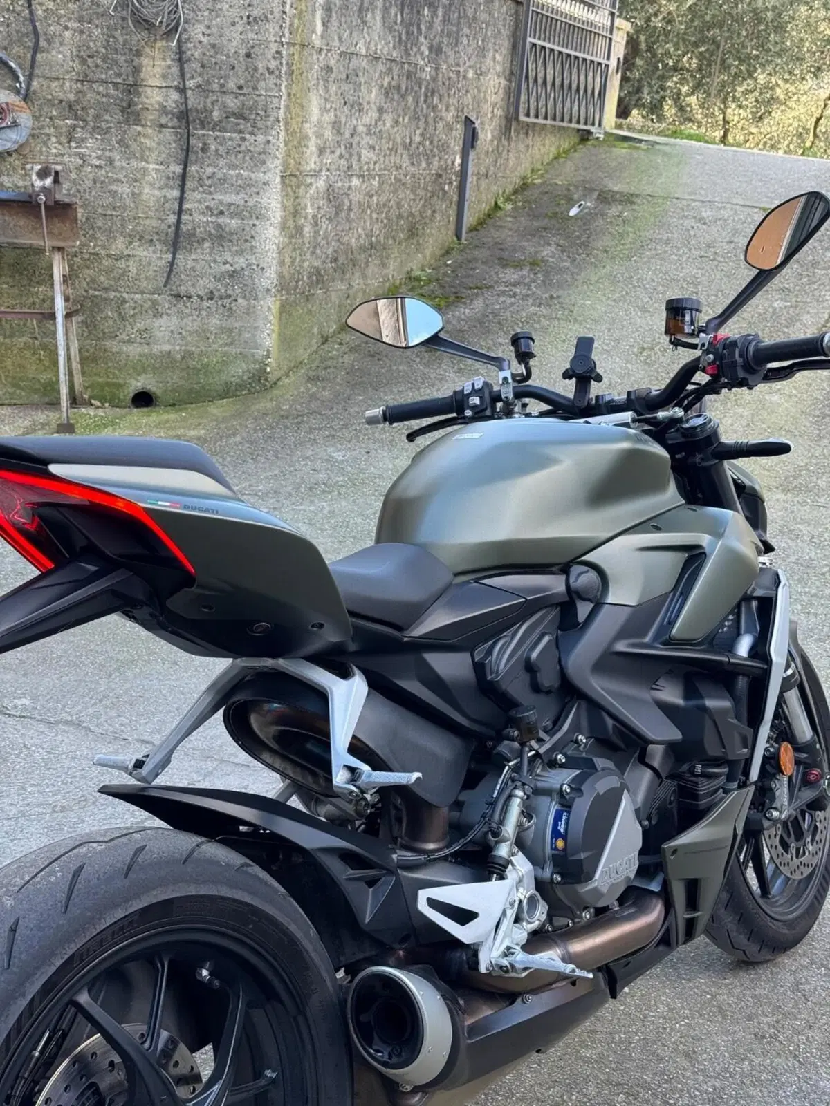 Ducati Streetfighter V2 (2022 - 24) (7)