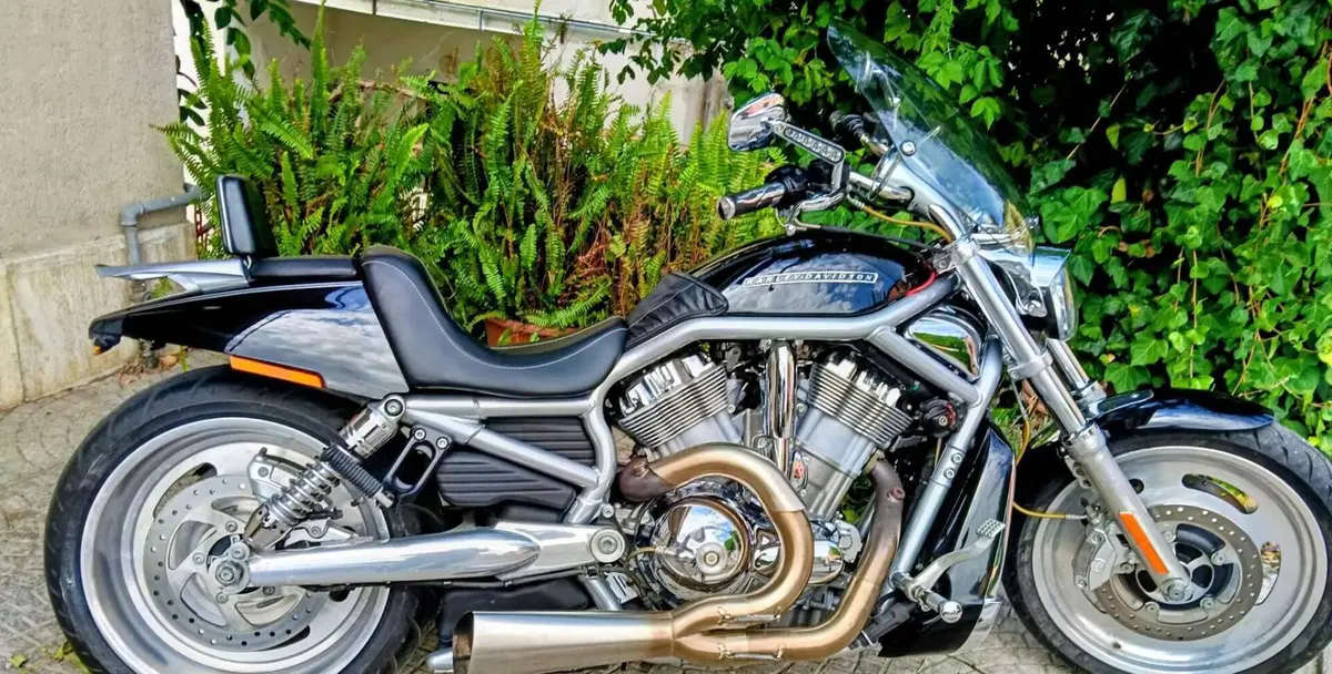 Harley-Davidson 1130 V-Rod (2007) - VRSCAW