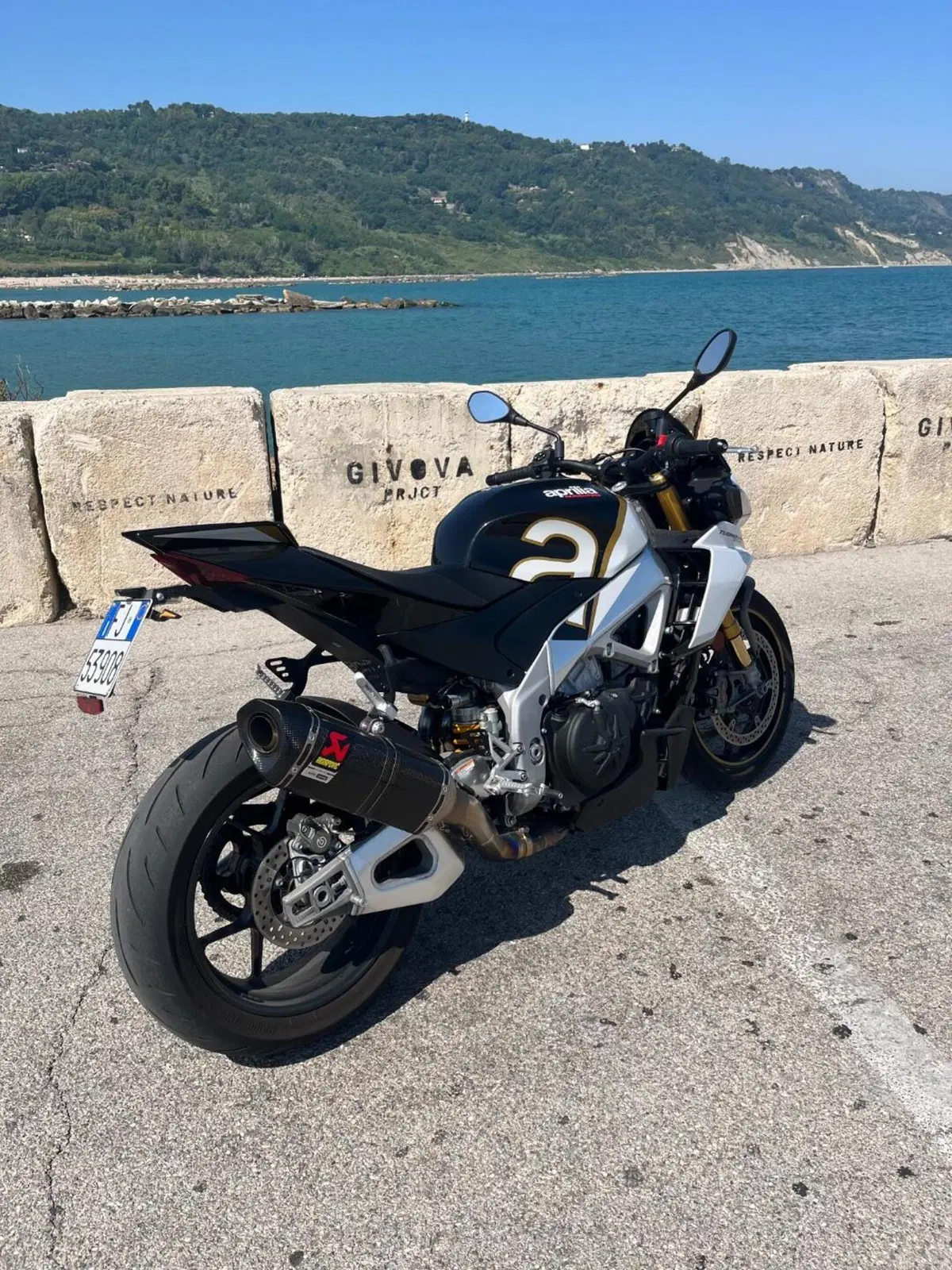 Aprilia Tuono V4 Factory (2021 - 24) (5)
