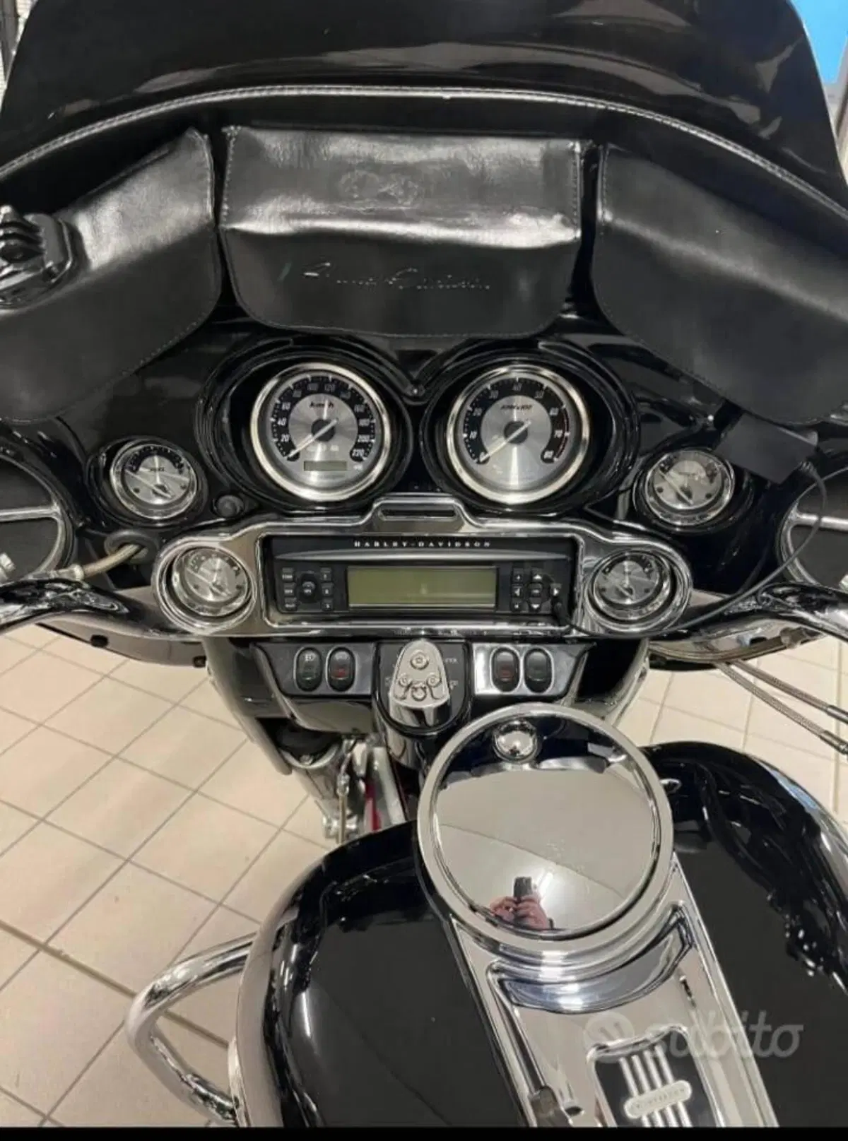 Harley-Davidson 1800 Electra Glide Ultra Classic (2005 - 06) - FLHTCUSE (2)