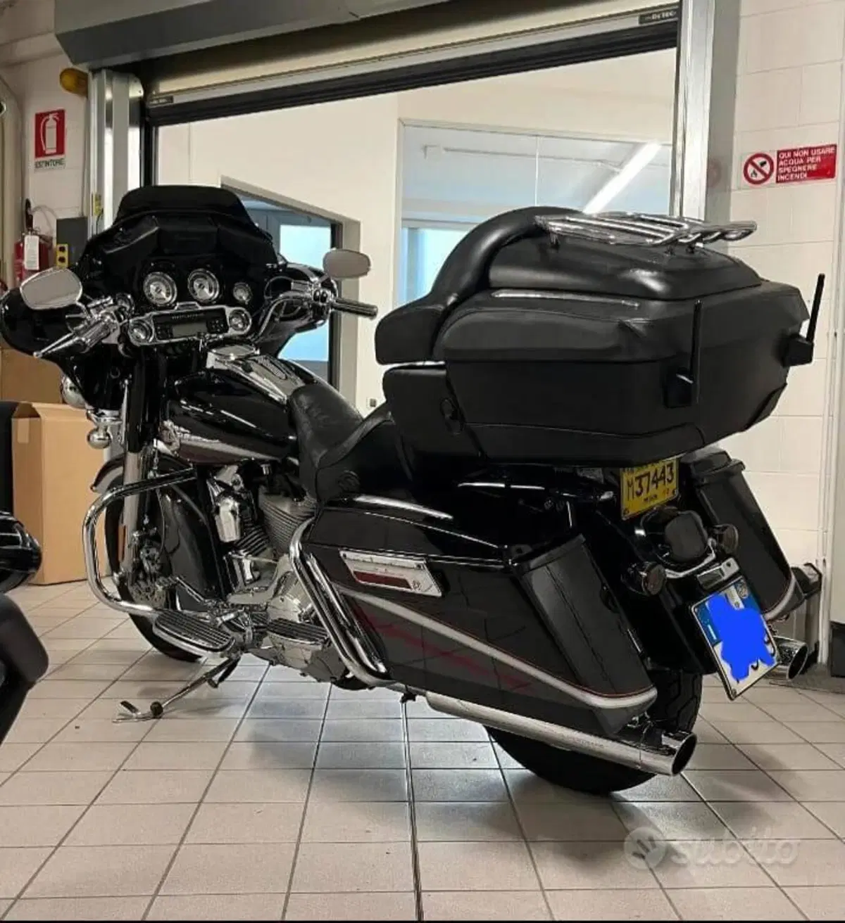 Harley-Davidson 1800 Electra Glide Ultra Classic (2005 - 06) - FLHTCUSE (5)