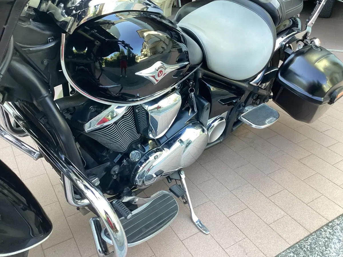 Kawasaki Vulcan VN 900 Custom (2006 - 09) (3)