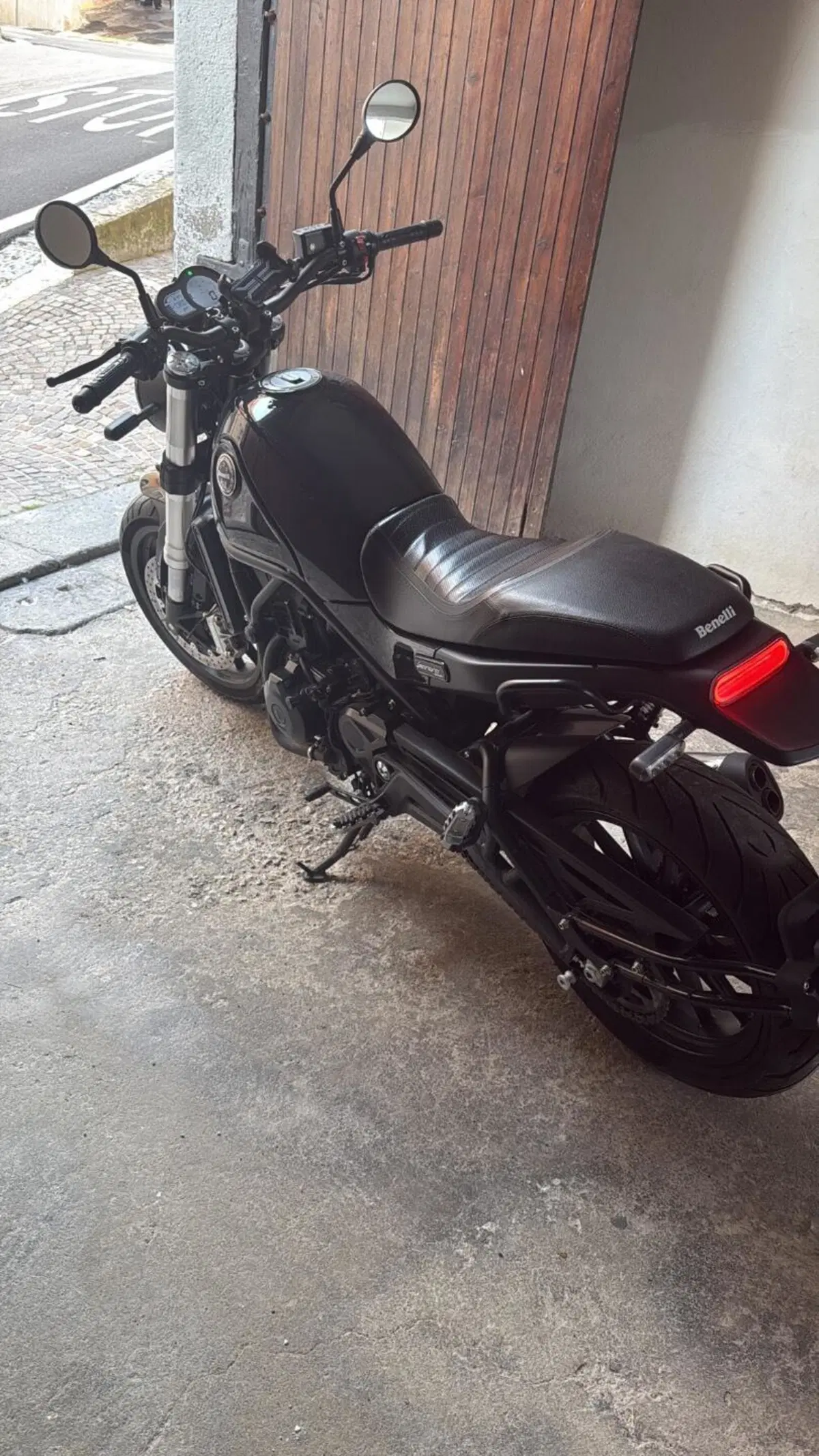 Benelli Leoncino 500 (2021 - 25) (7)