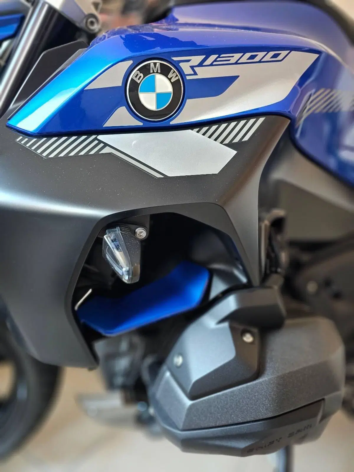 Bmw R 1300 R (2026 - 27) (6)