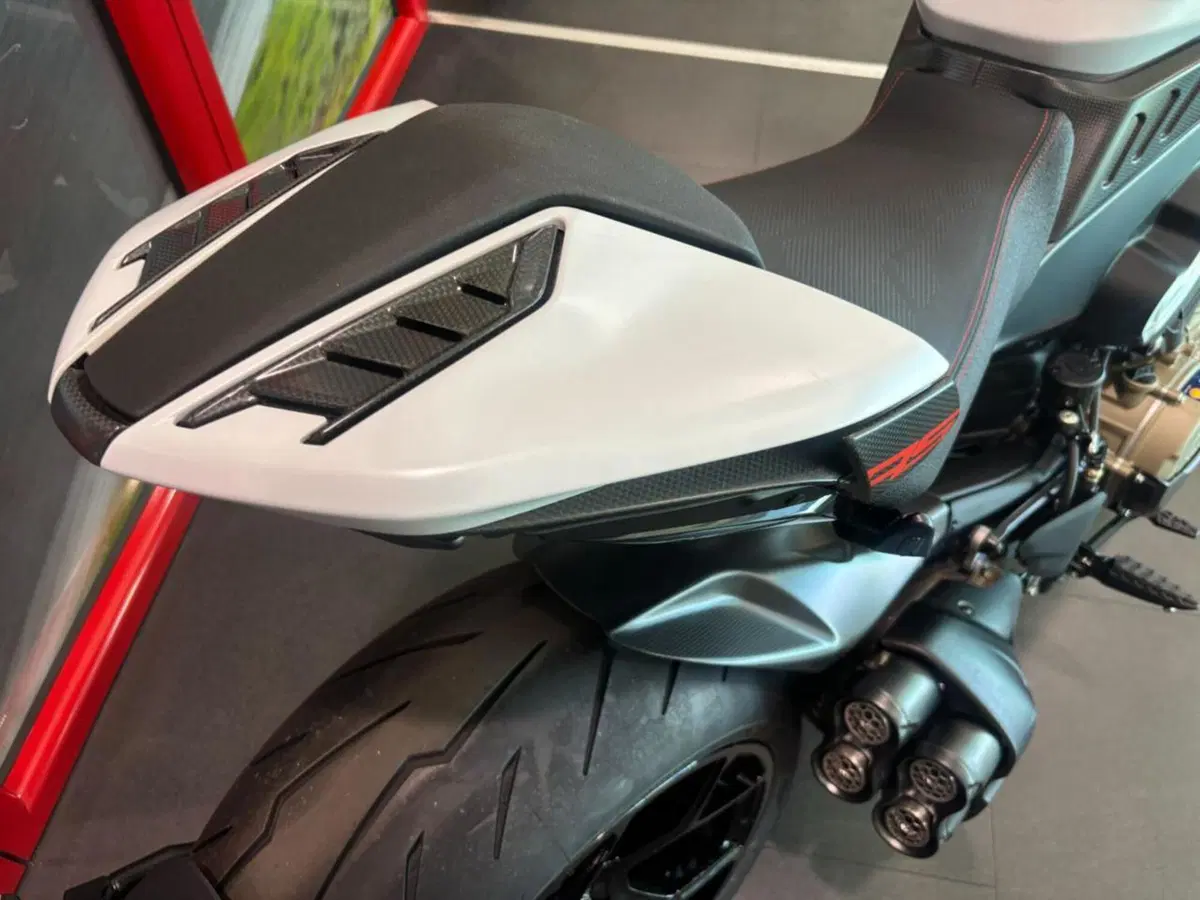 Ducati Diavel V4 RS (2026) (7)
