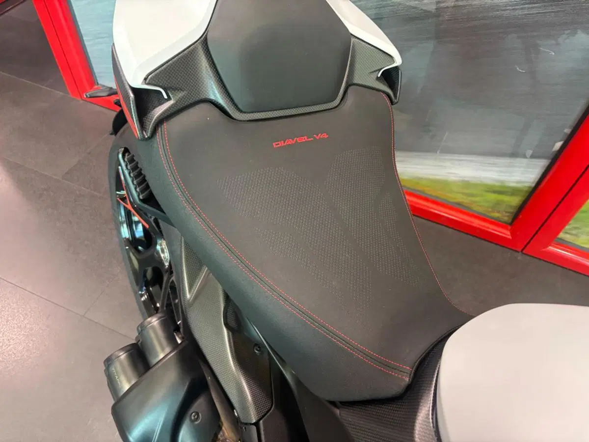 Ducati Diavel V4 RS (2026) (9)
