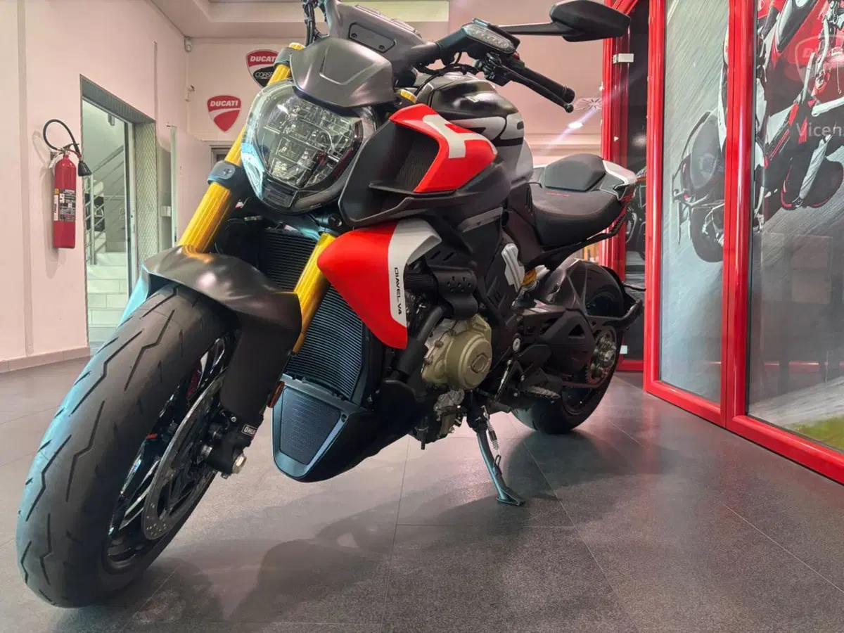 Ducati Diavel V4 RS (2026) (2)