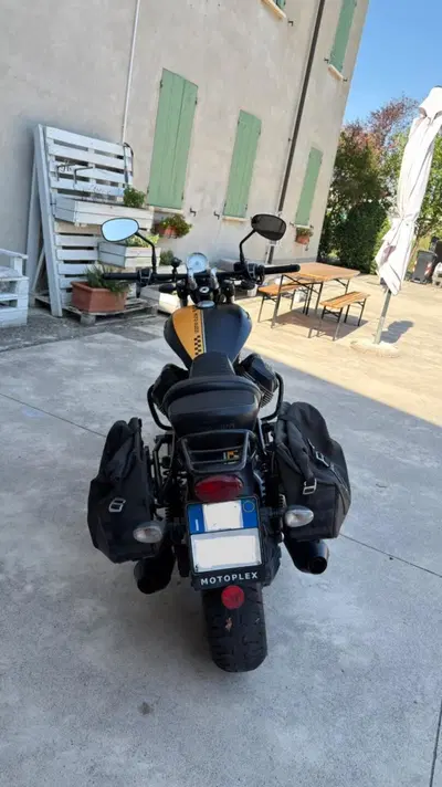Moto Guzzi V9 Bobber (2016 - 18) usata