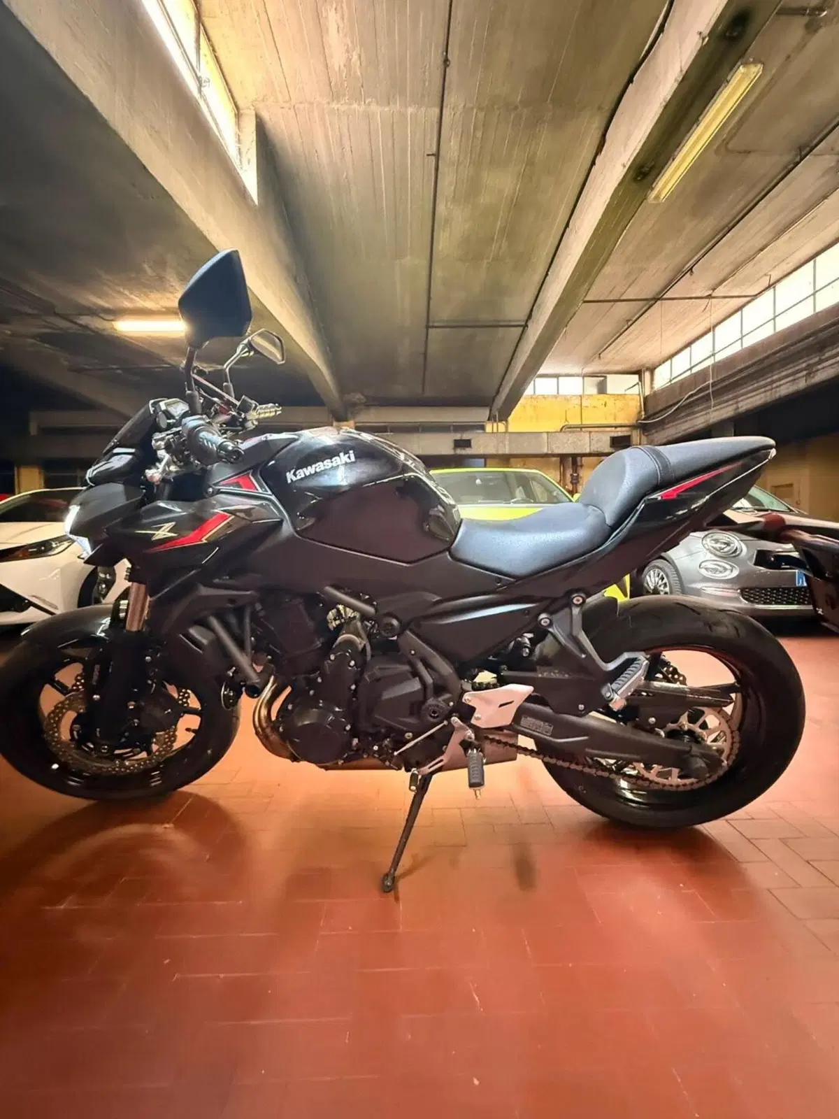 Kawasaki Z 650 (2025 - 26) (2)