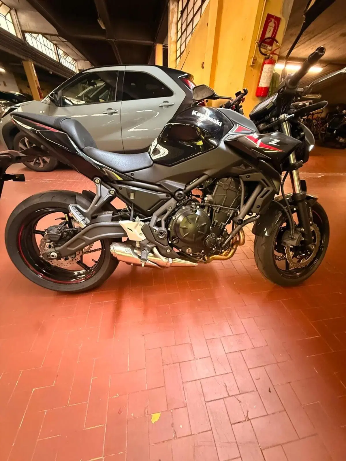 Kawasaki Z 650 (2025 - 26) (3)