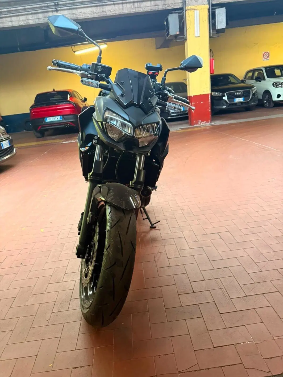 Kawasaki Z 650 (2025 - 26) (8)