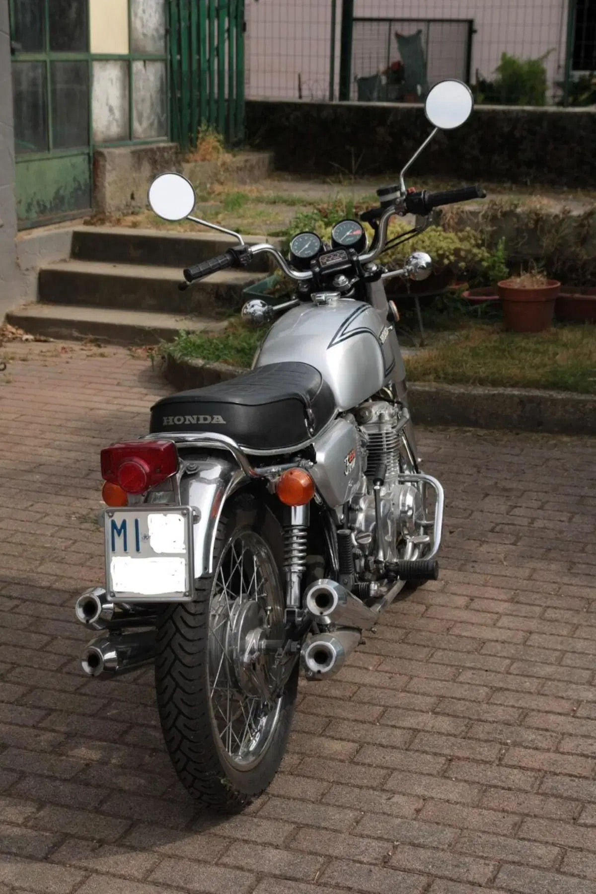 Honda CB 350 four (4)