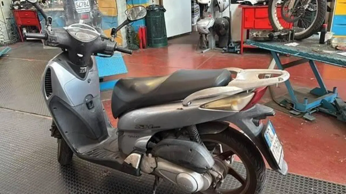 Honda SH 150i (2005 - 08) (4)