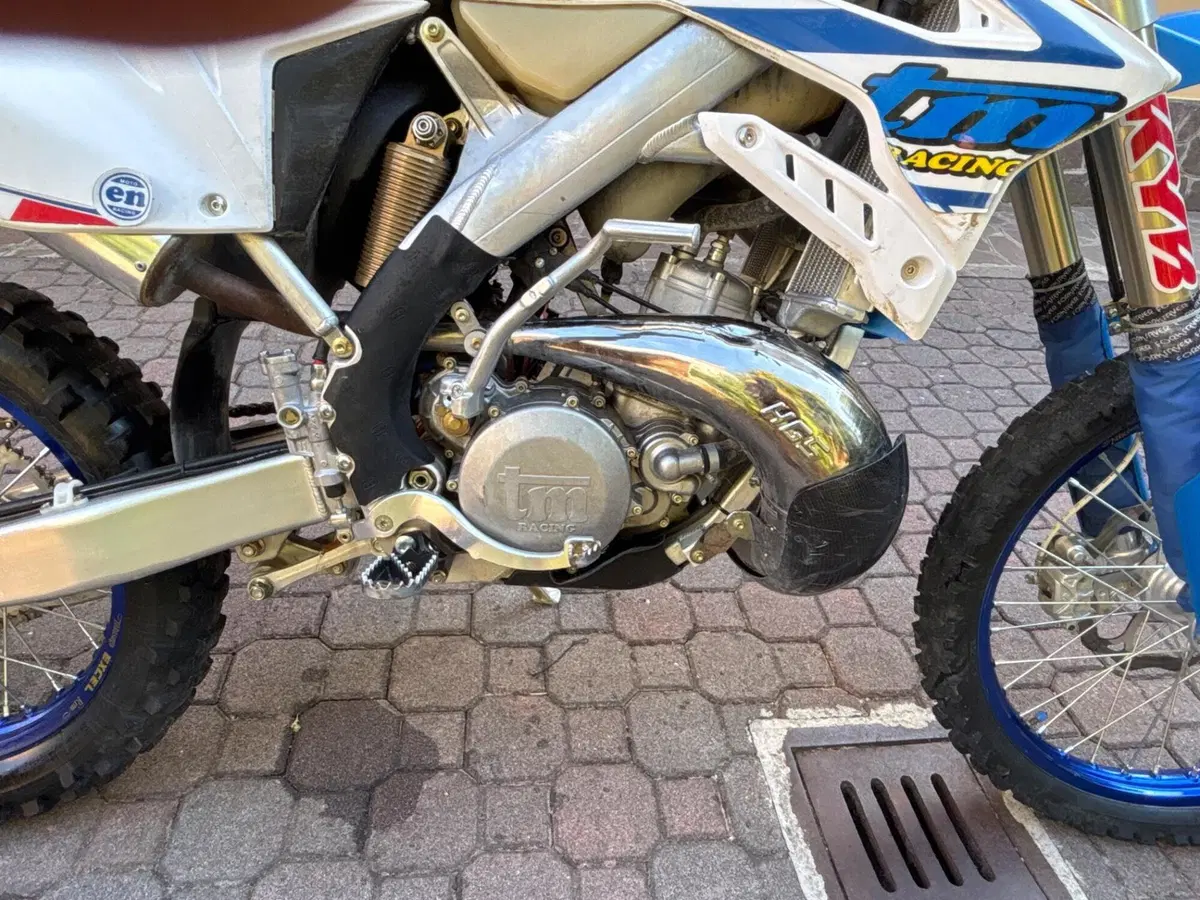 Tm Moto EN 300 (2018) (5)