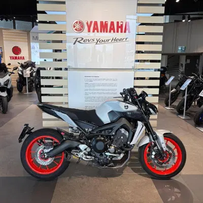 Yamaha MT-09 (2017 - 20) usata