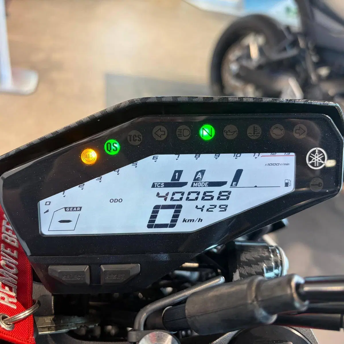 Yamaha MT-09 (2017 - 20) (4)