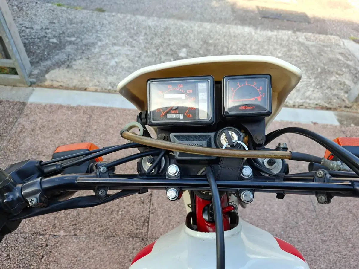 Honda Xl (8)