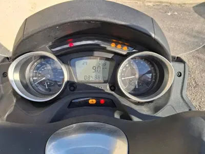 Piaggio MP3 300 ABS Hpe (2021 - 24) usata