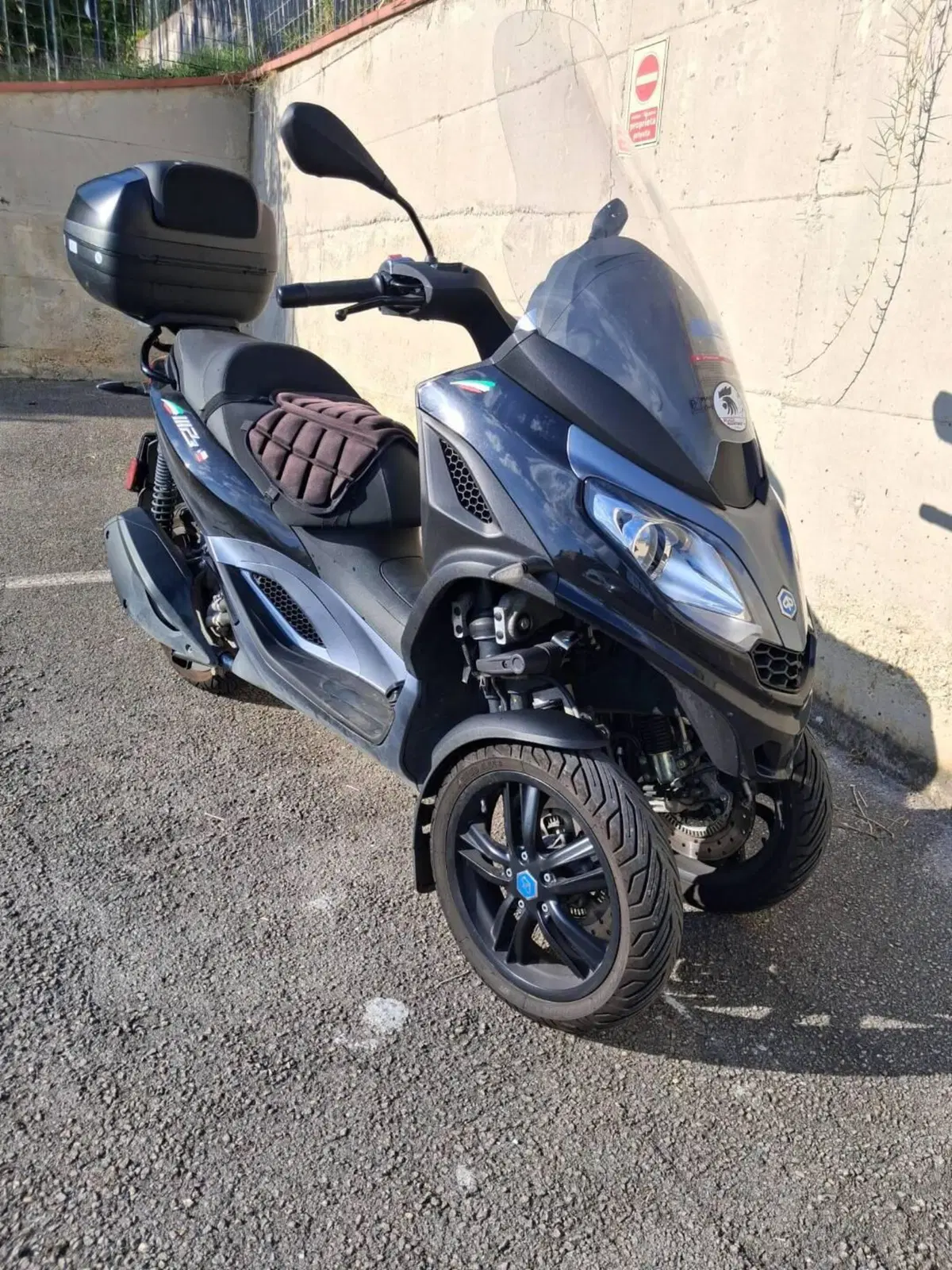 Piaggio MP3 300 ABS Hpe (2021 - 24) (2)