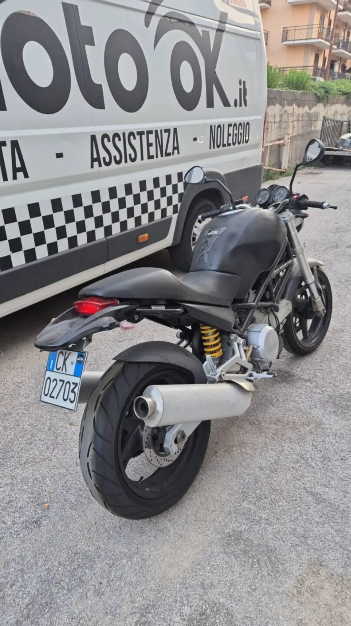 Ducati Monster 400 (2000 - 02) (3)