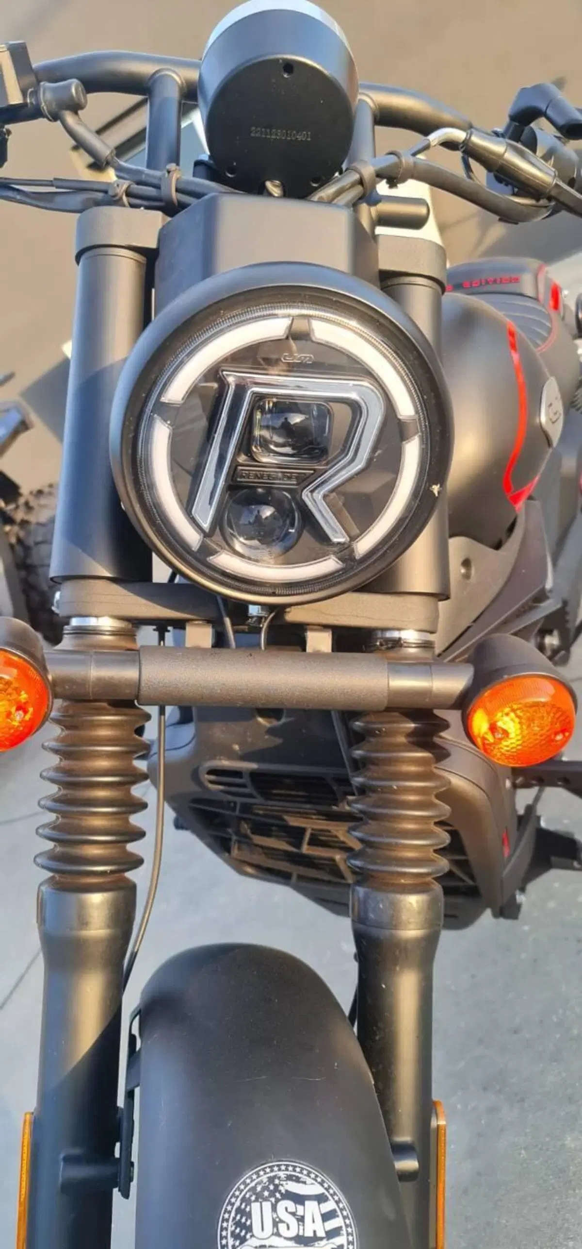 Um Italia Renegade Vegas 125 (2023 - 26) (5)