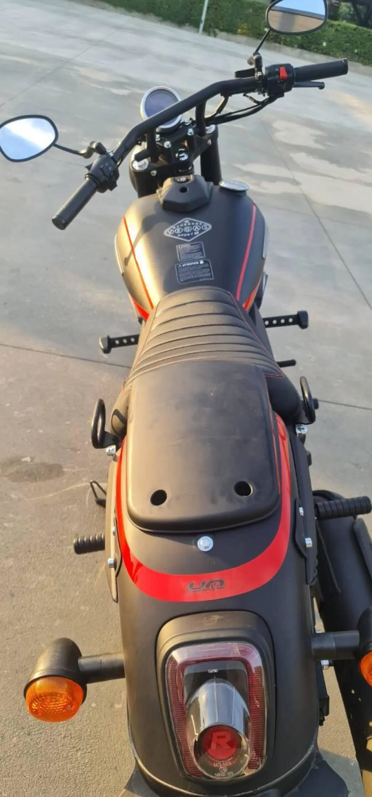 Um Italia Renegade Vegas 125 (2023 - 26) (8)