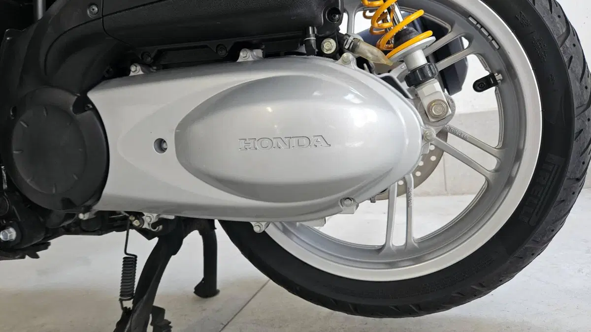 Honda SH 300 i ABS (2016 - 20) (8)