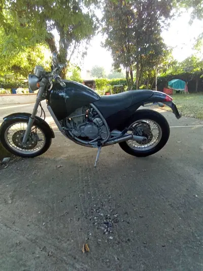 Aprilia Moto' 650 d'epoca