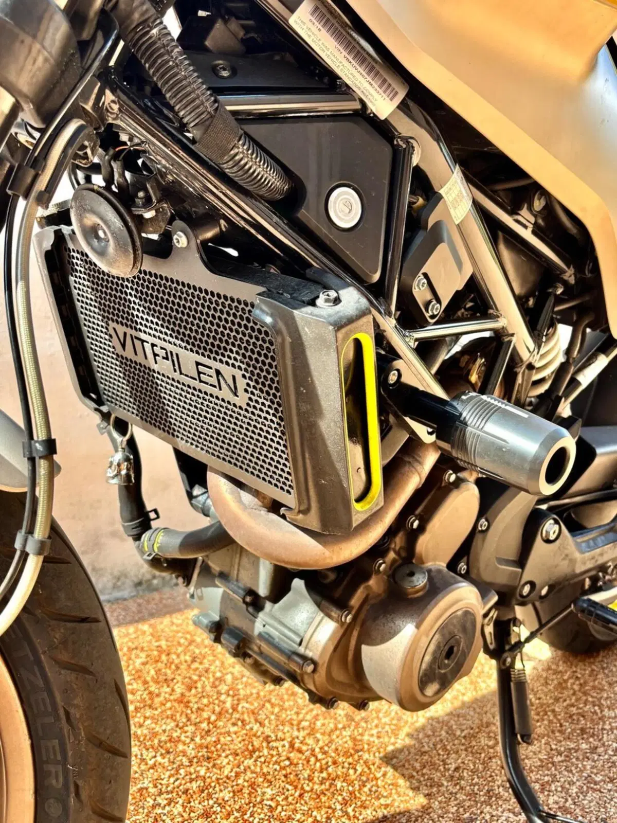 Husqvarna Vitpilen 401 (2018 - 19) (10)