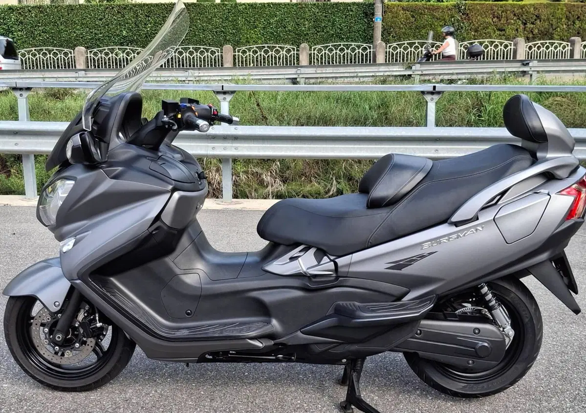 Suzuki Burgman AN 650 Executive (2017 - 20) (9)