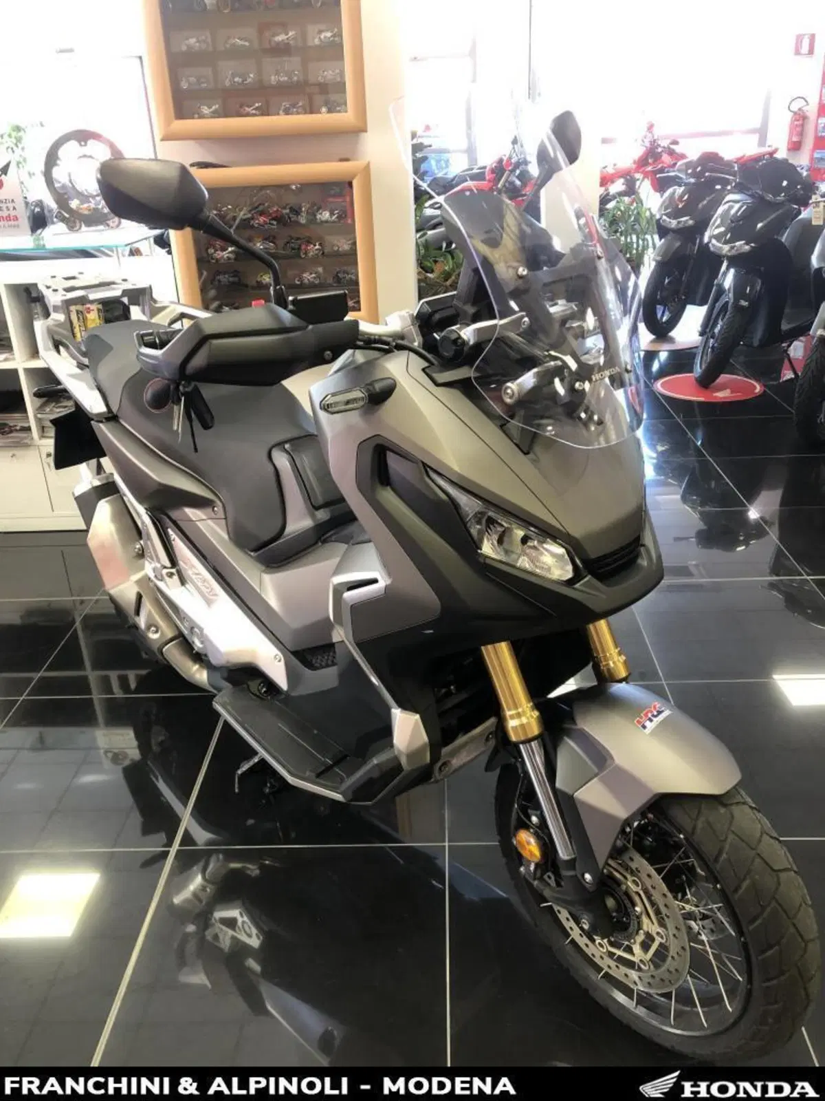 Honda X-ADV 750 (2017) (4)
