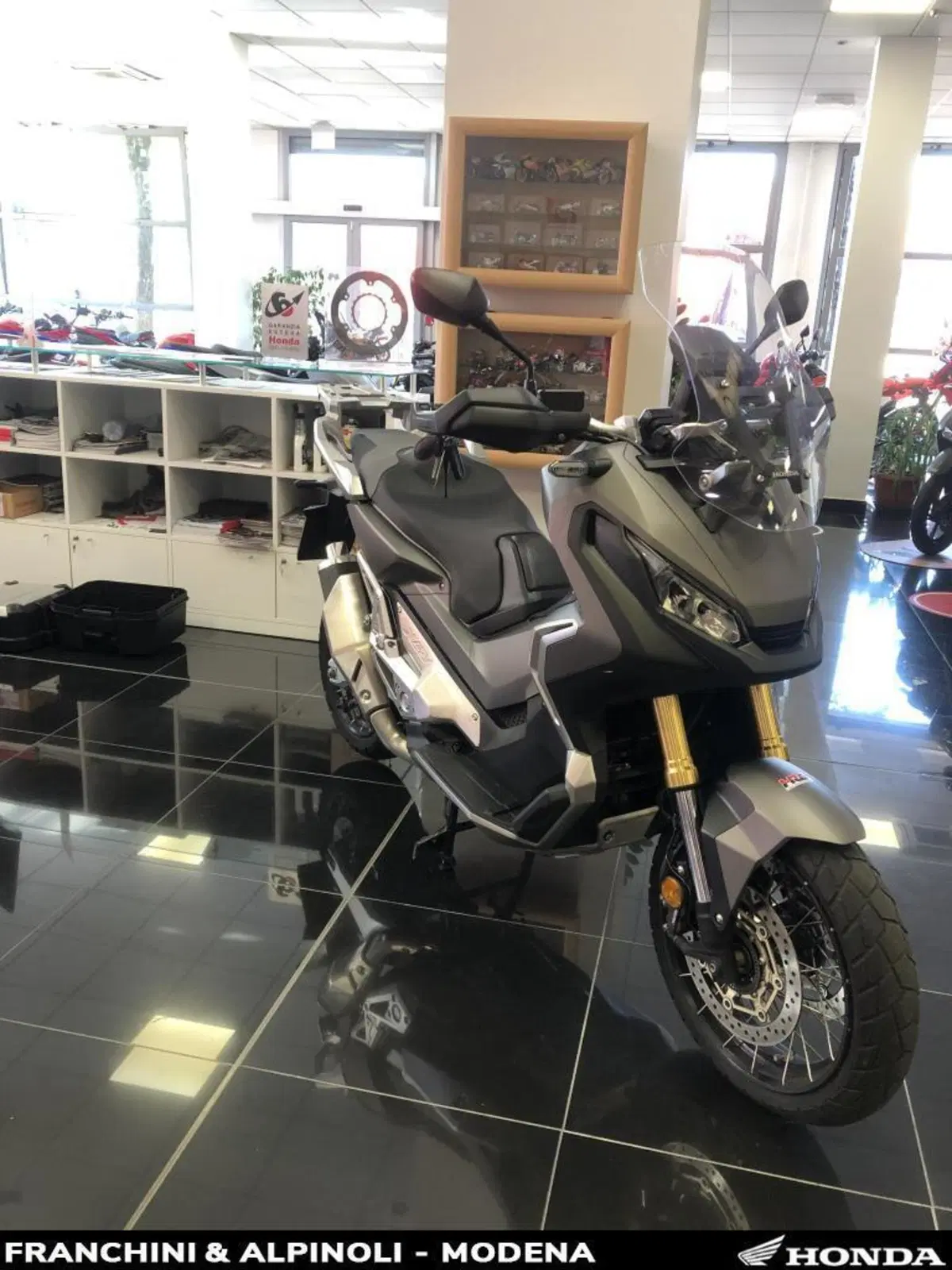 Honda X-ADV 750 (2017) (8)