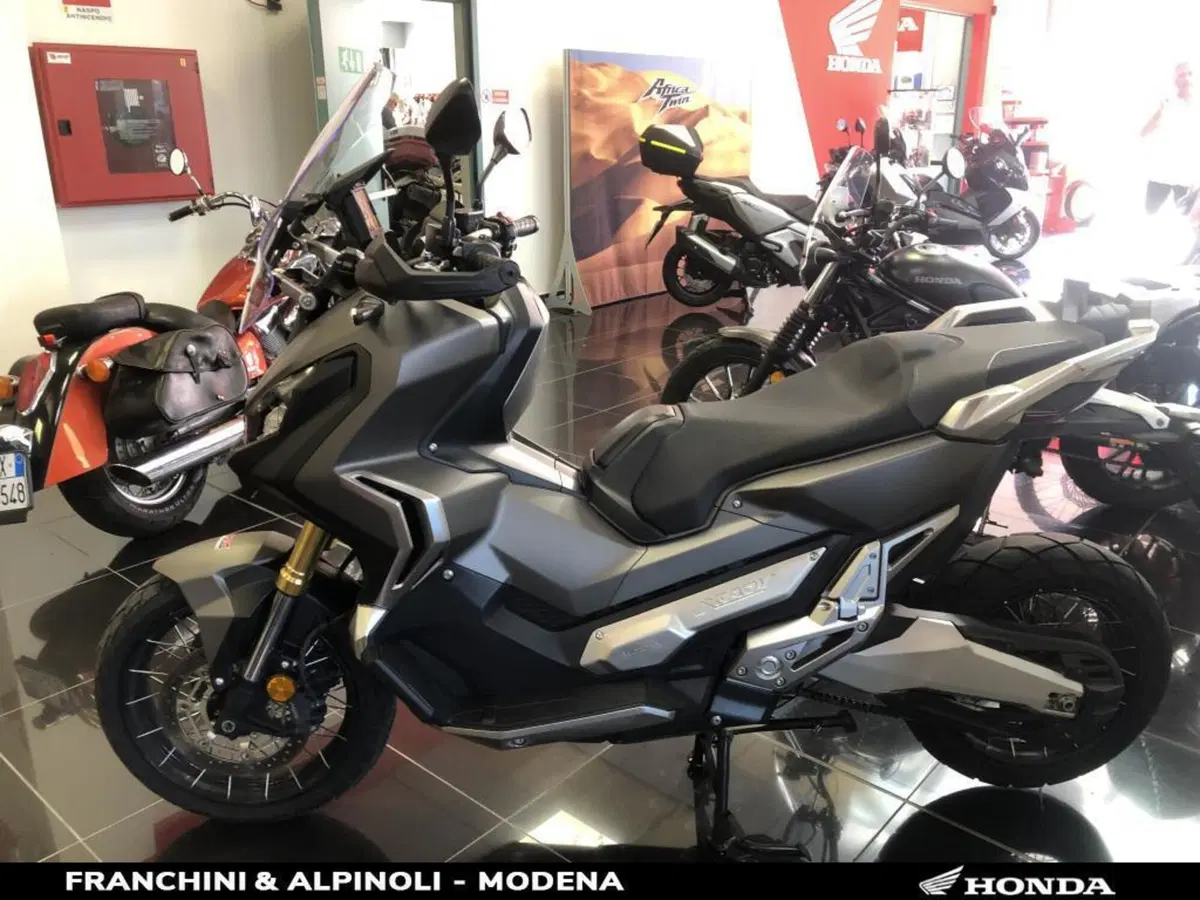 Honda X-ADV 750 (2017) (9)