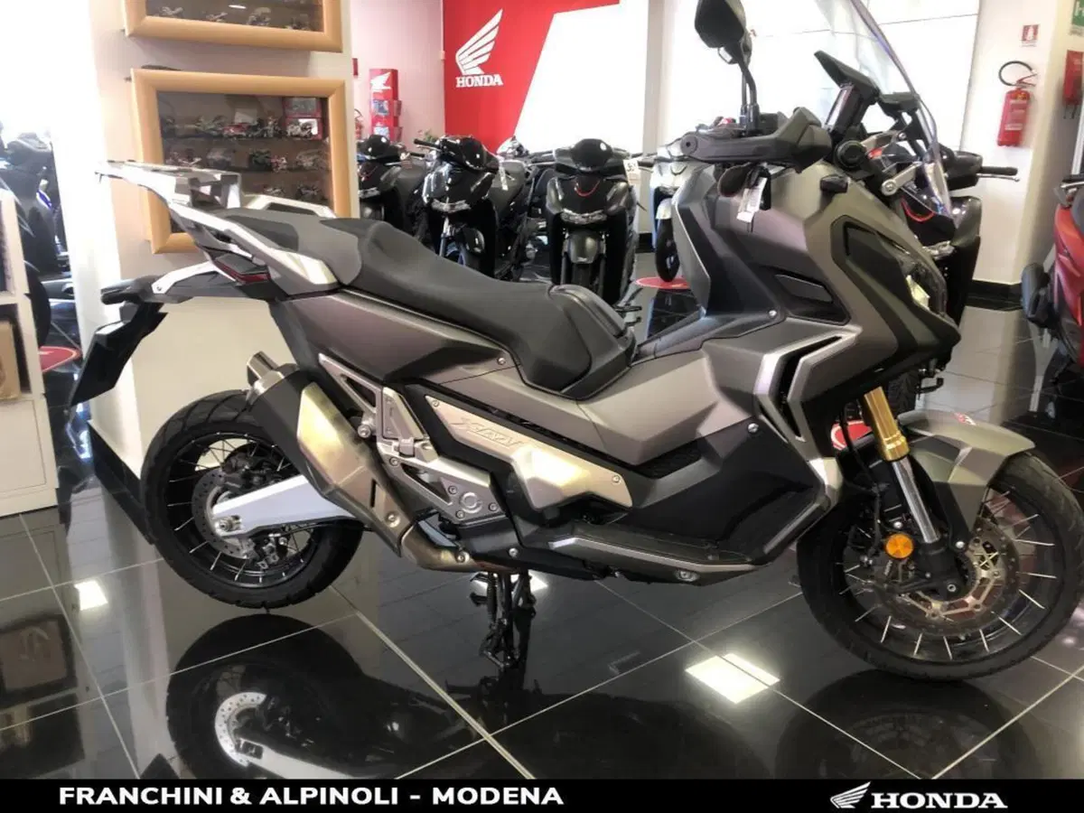 Honda X-ADV 750 (2017) (13)