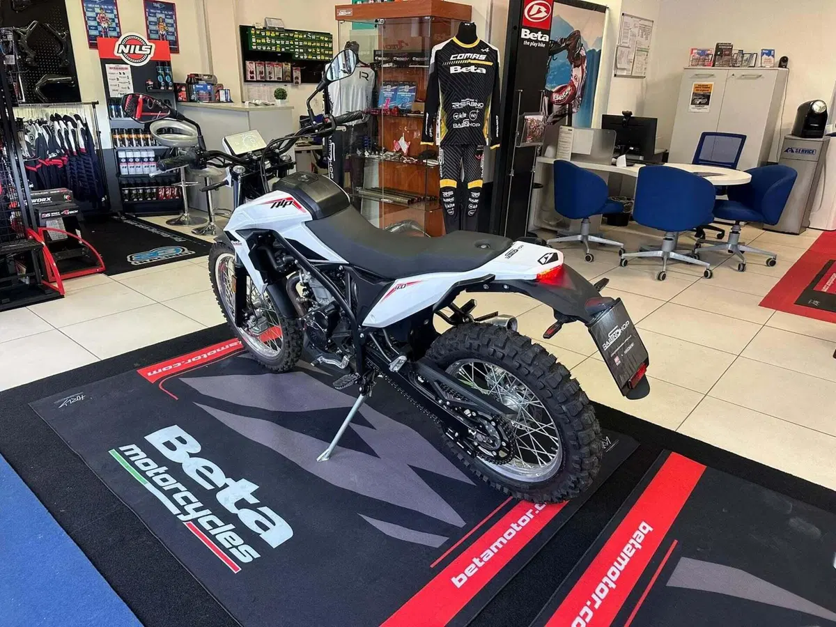 Betamotor Alp 4.0 (2024 - 26) (7)
