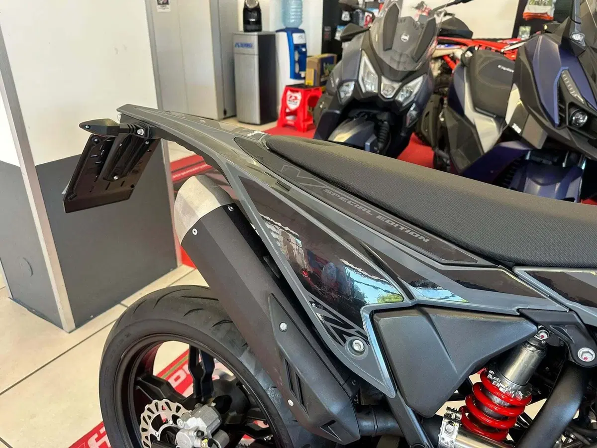 Betamotor RR 125 4T Motard T - X Special Edition (2025 - 26) (15)