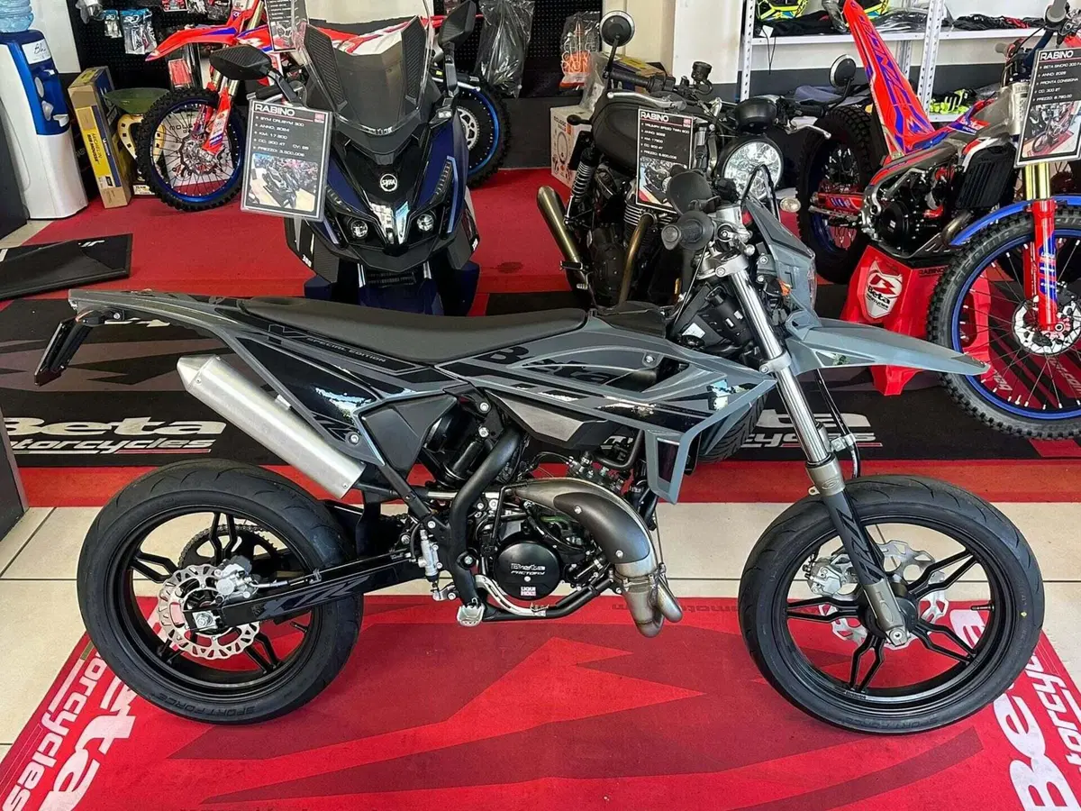 Betamotor RR 50 Motard - X Special Edition (2024 - 26) (2)